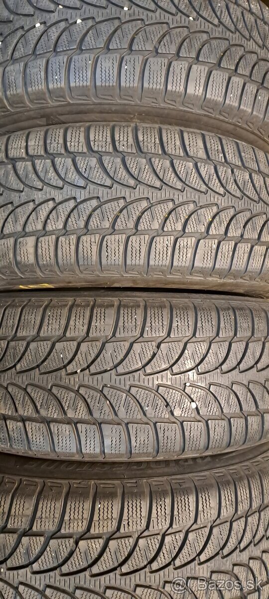 Predám 4ks jazdené zimné 235/65r17-104H Bridgestone