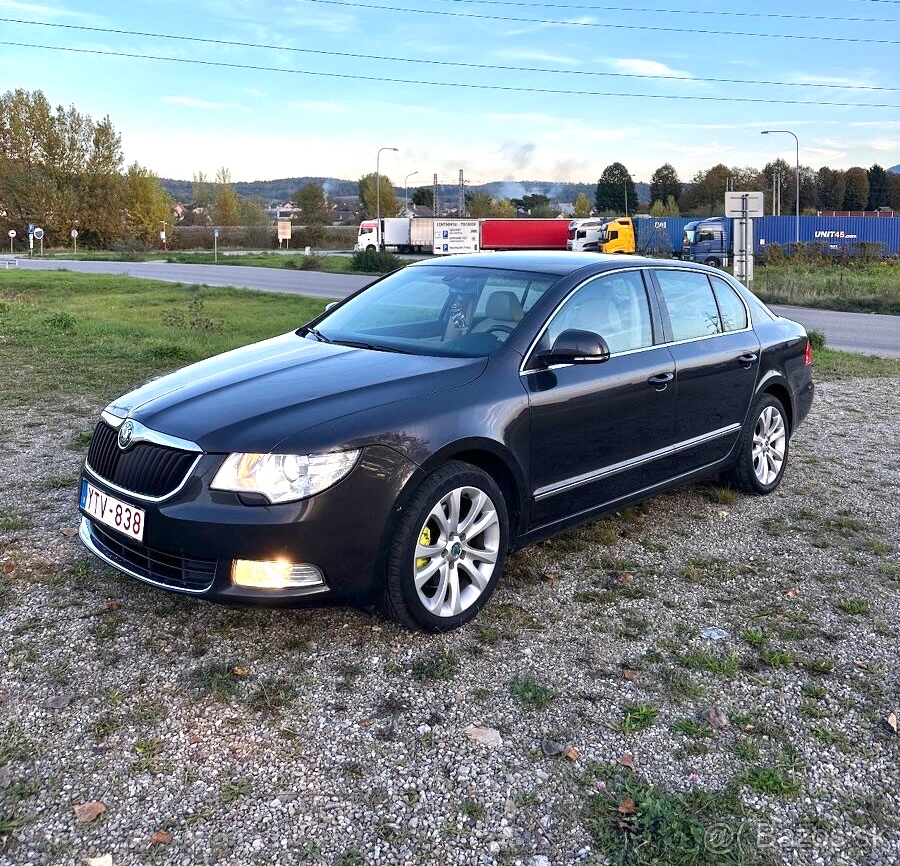 Škoda Superb 2.0 TDI 103kw Manuál,Xenon,Koža,L&K farba