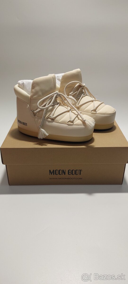 Moon Boot EVX Nylon Pumps cream