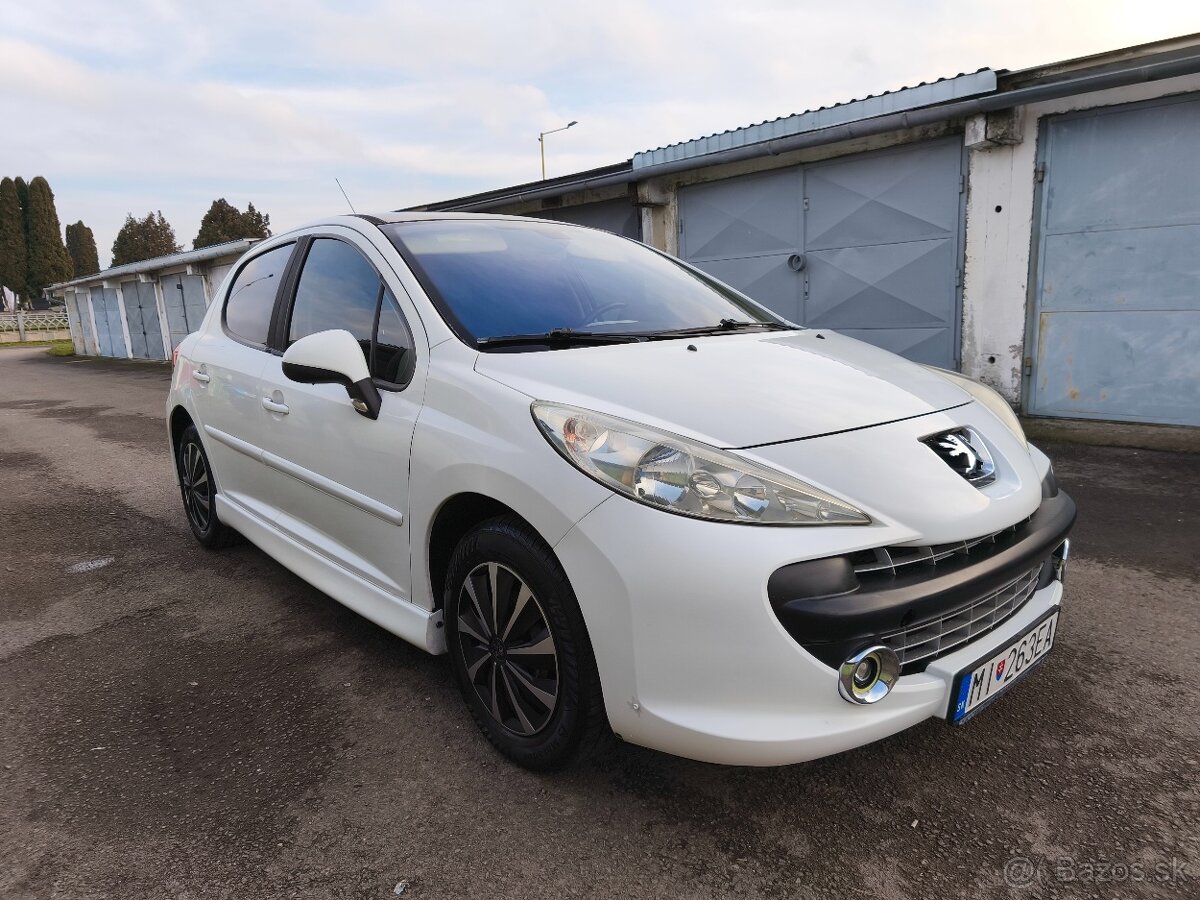 PEUGEOT 207