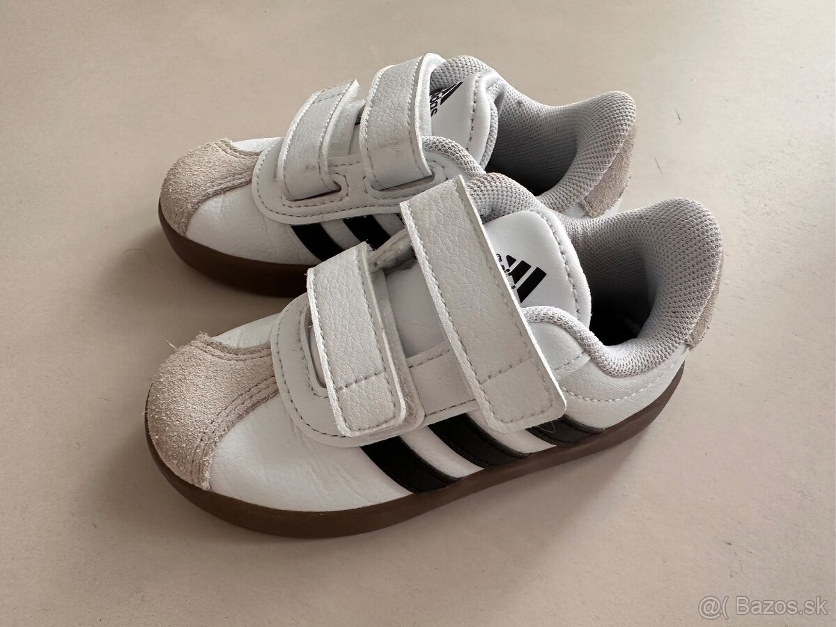 Chlapčenské botasky kožené Adidas veľkosť 24