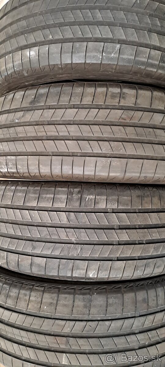 Predám 4ks jazdené letné 235/60r18-103T Bridgestone