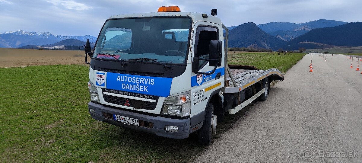 Odtahové vozidlo Mitsubishi fuso-canter