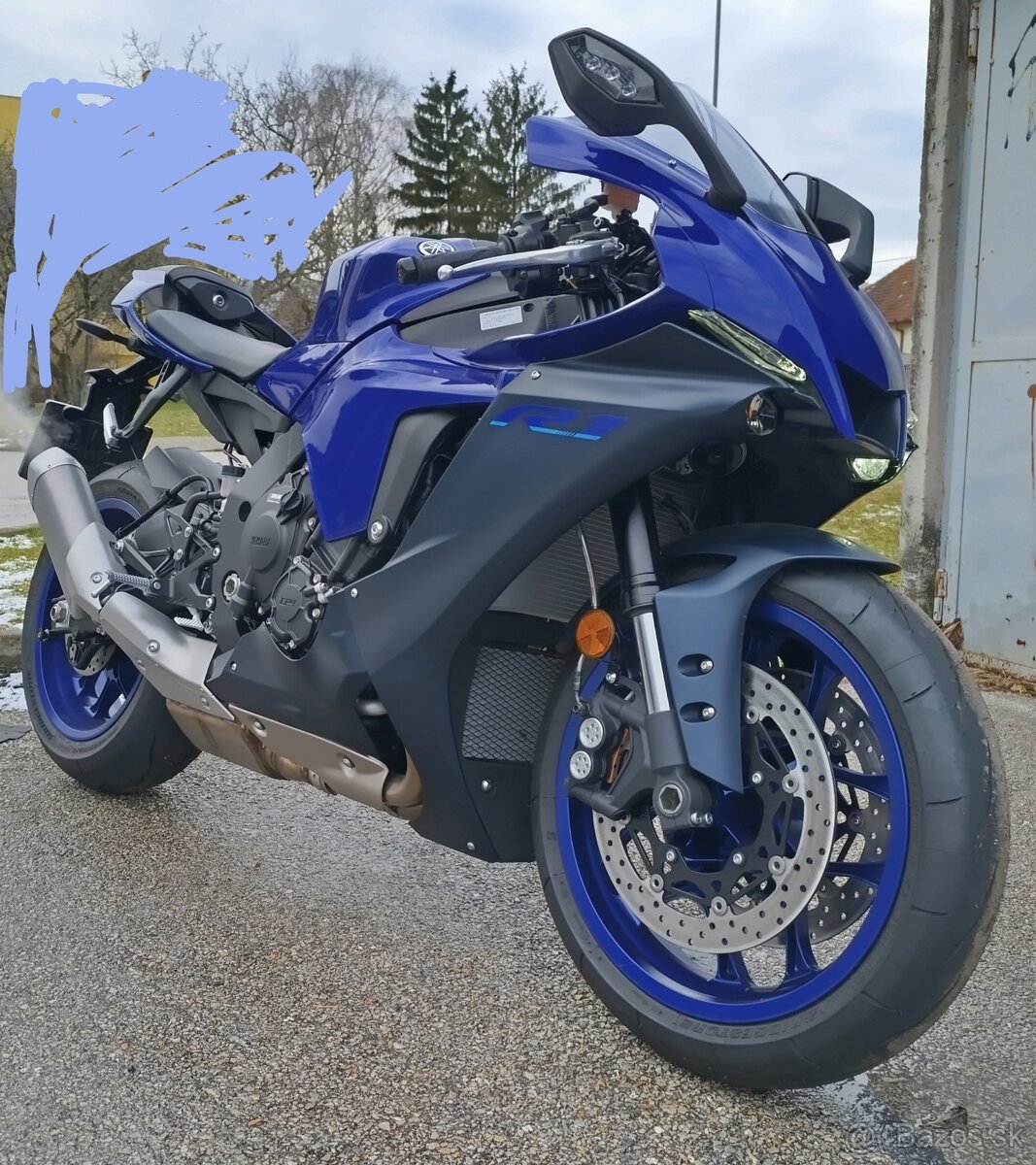 Yamaha R1