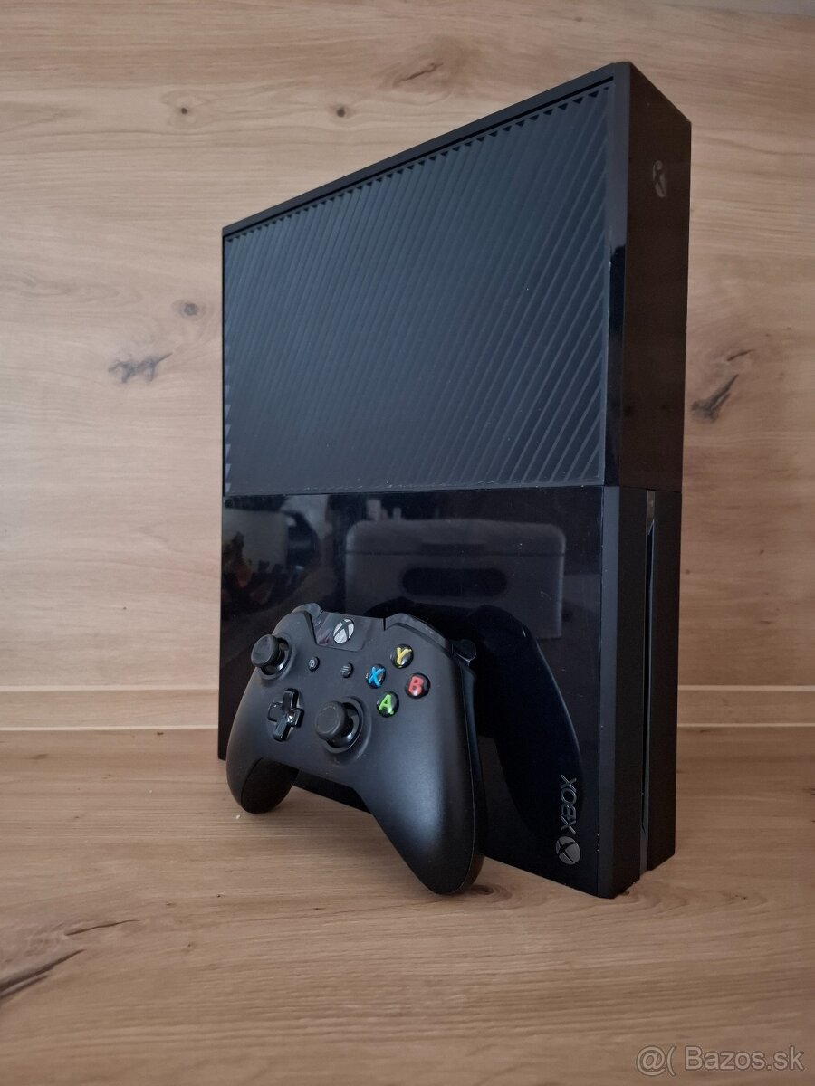 XBOX ONE 500GB, 1X OVLÁDAČ, 2X HRA