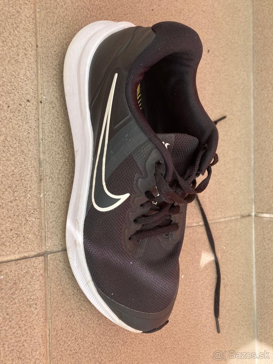 Tenisky Nike veľ. 35,5