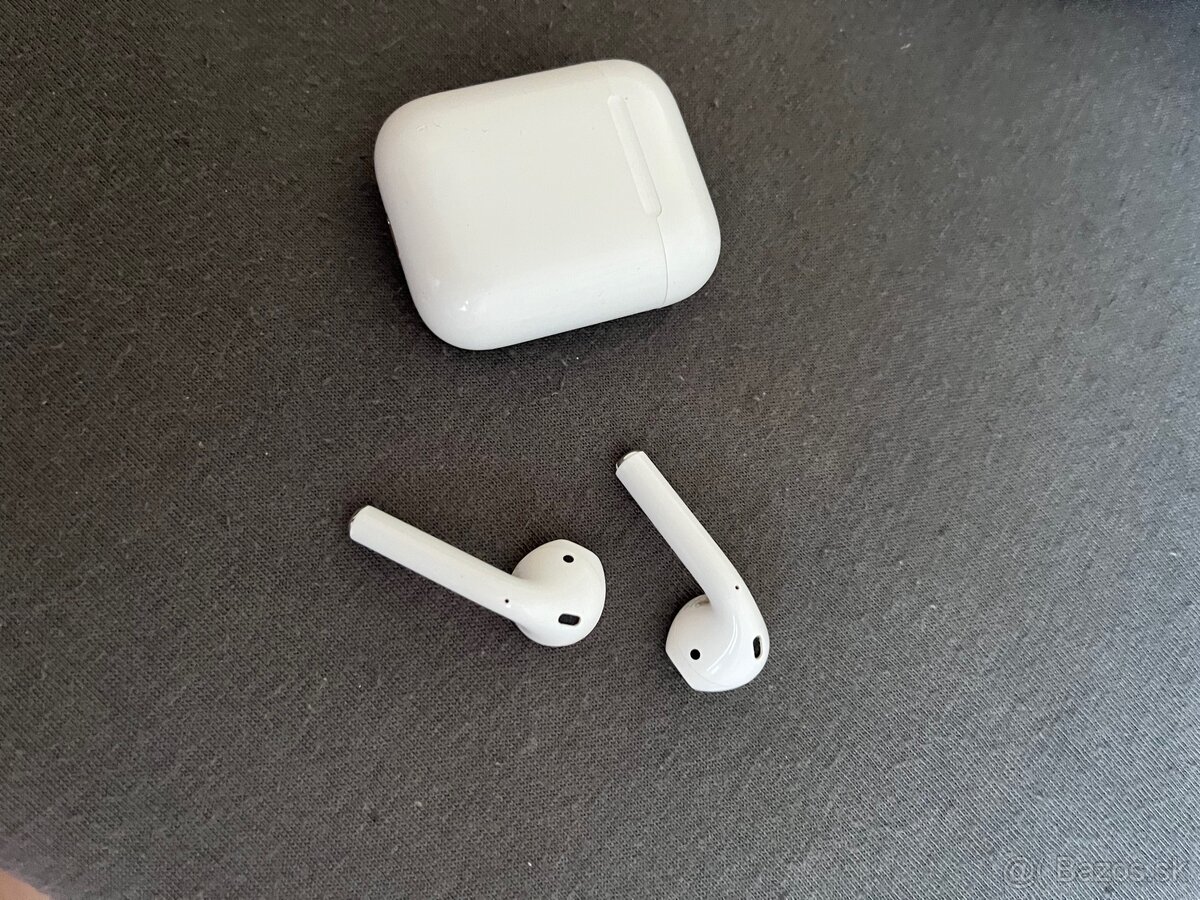 AirPods