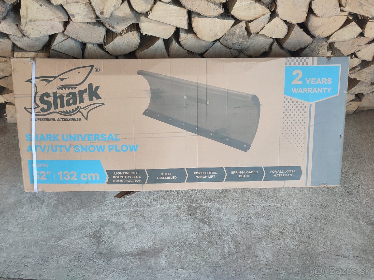 Pluh na sneh SHARK 132CM