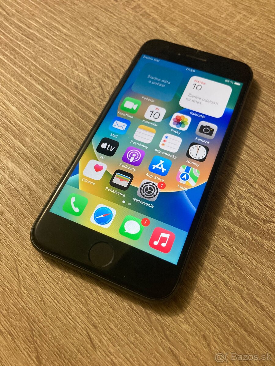 iPhone 8 / 128GB Cierny Super stav