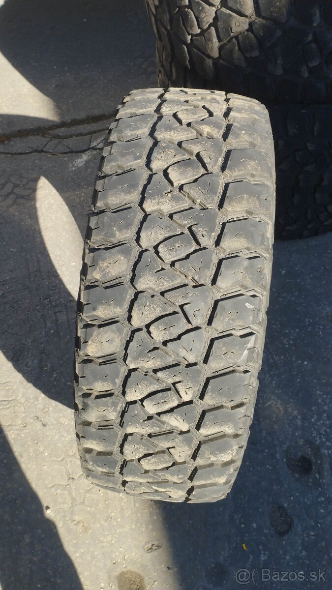 pneu  265/65 R17