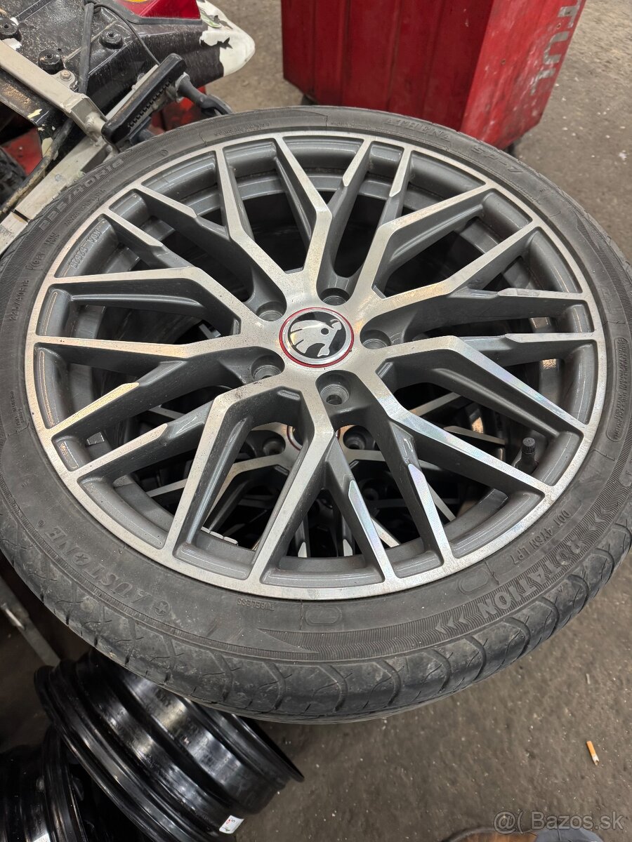 225/40 r18 nove gumy +nove disky