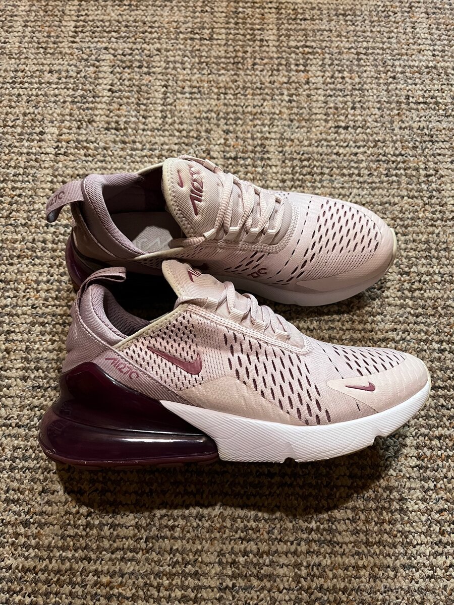 Nike Air Max 270