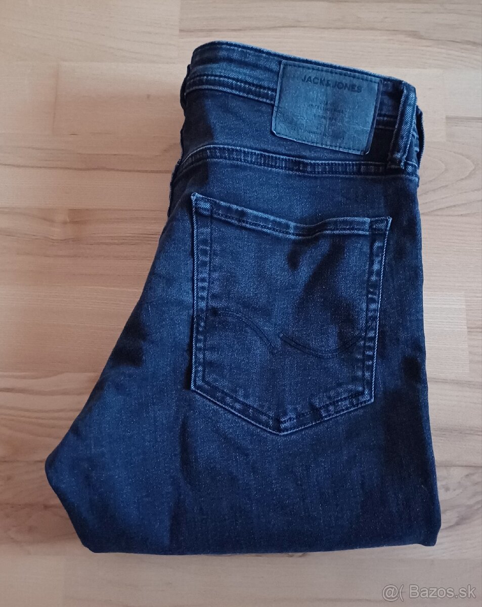 Jack & Jones čierne slim fit sttečové