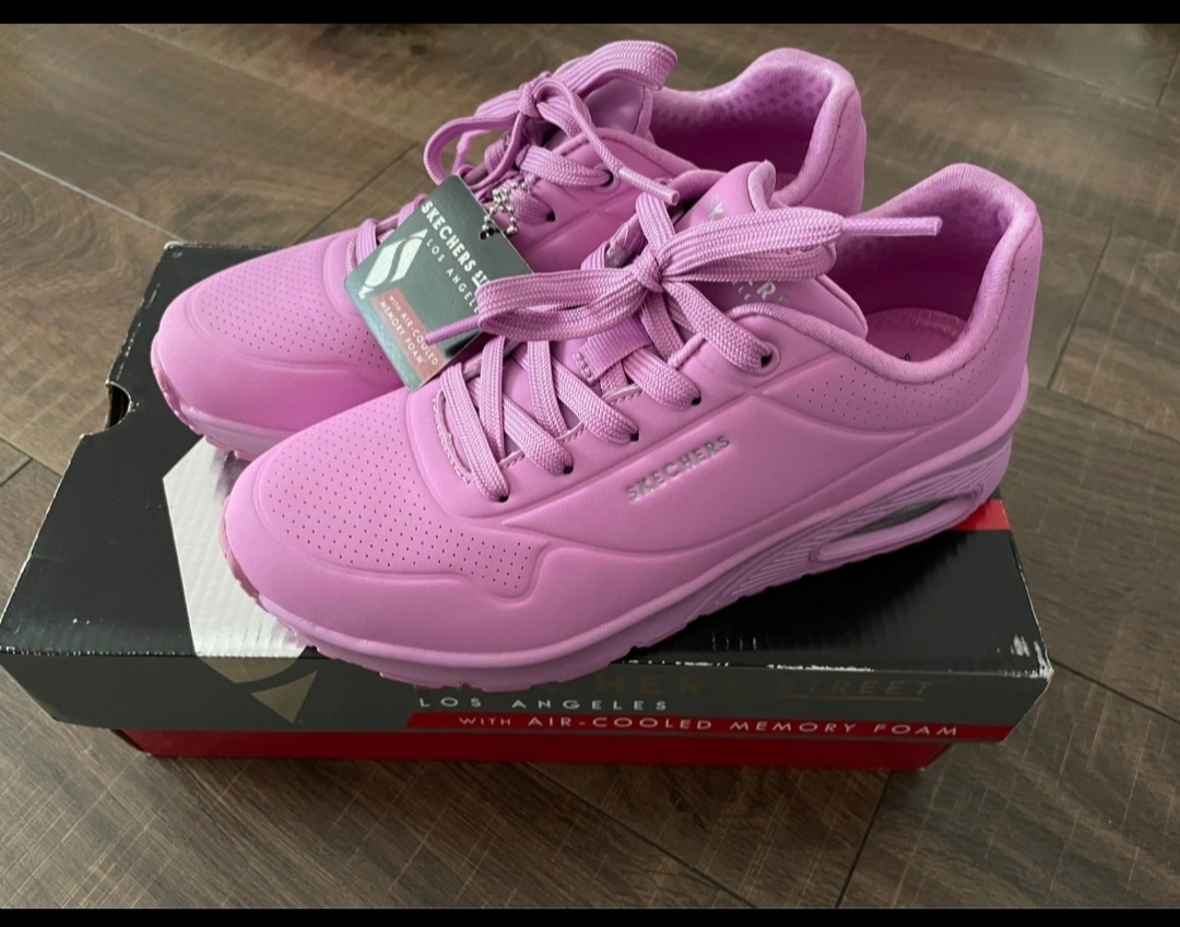 Skechers tenisky 37