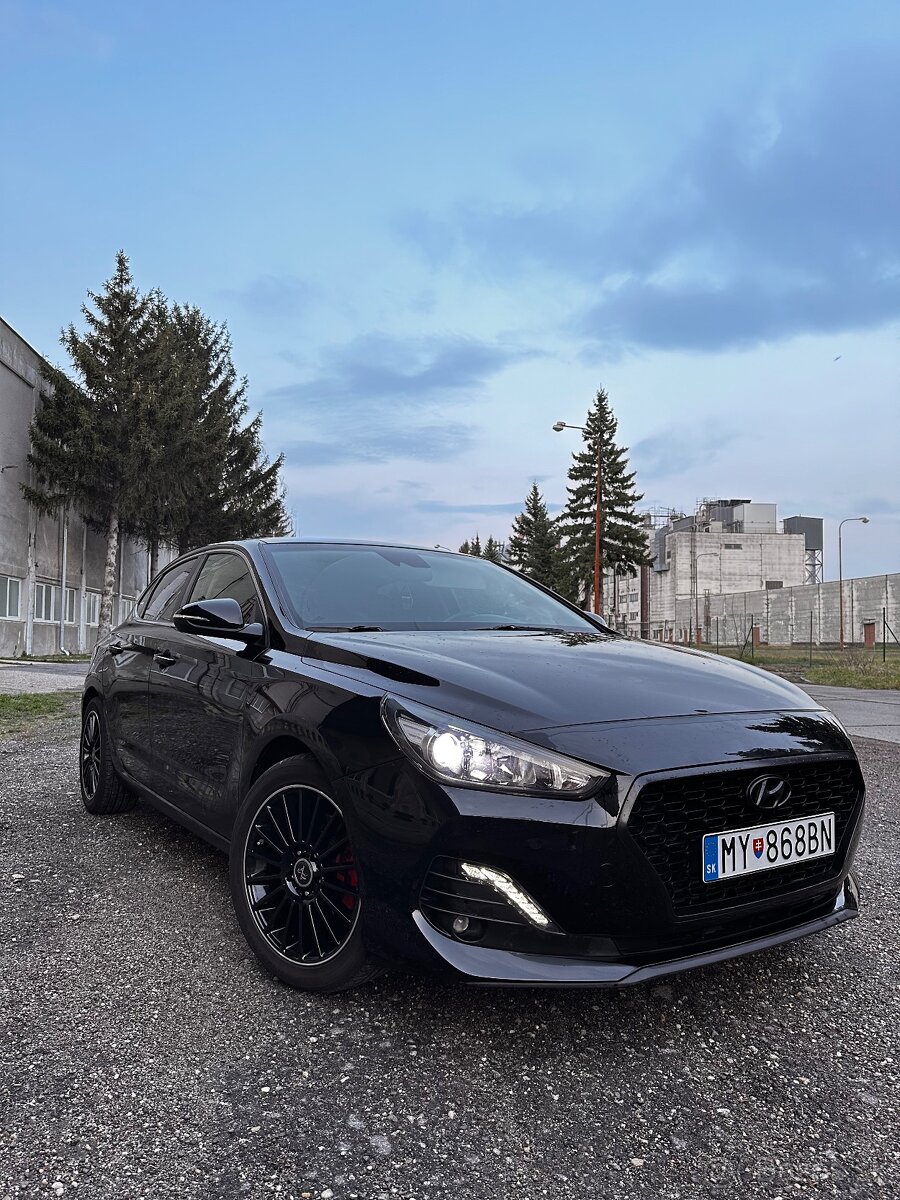 Hyundai i30 Fastback 1.0t-gdi / 88kw/ 2018/ 38tis km