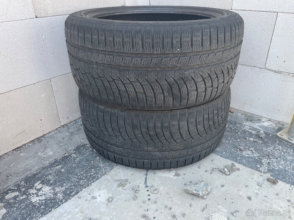 255/40r19