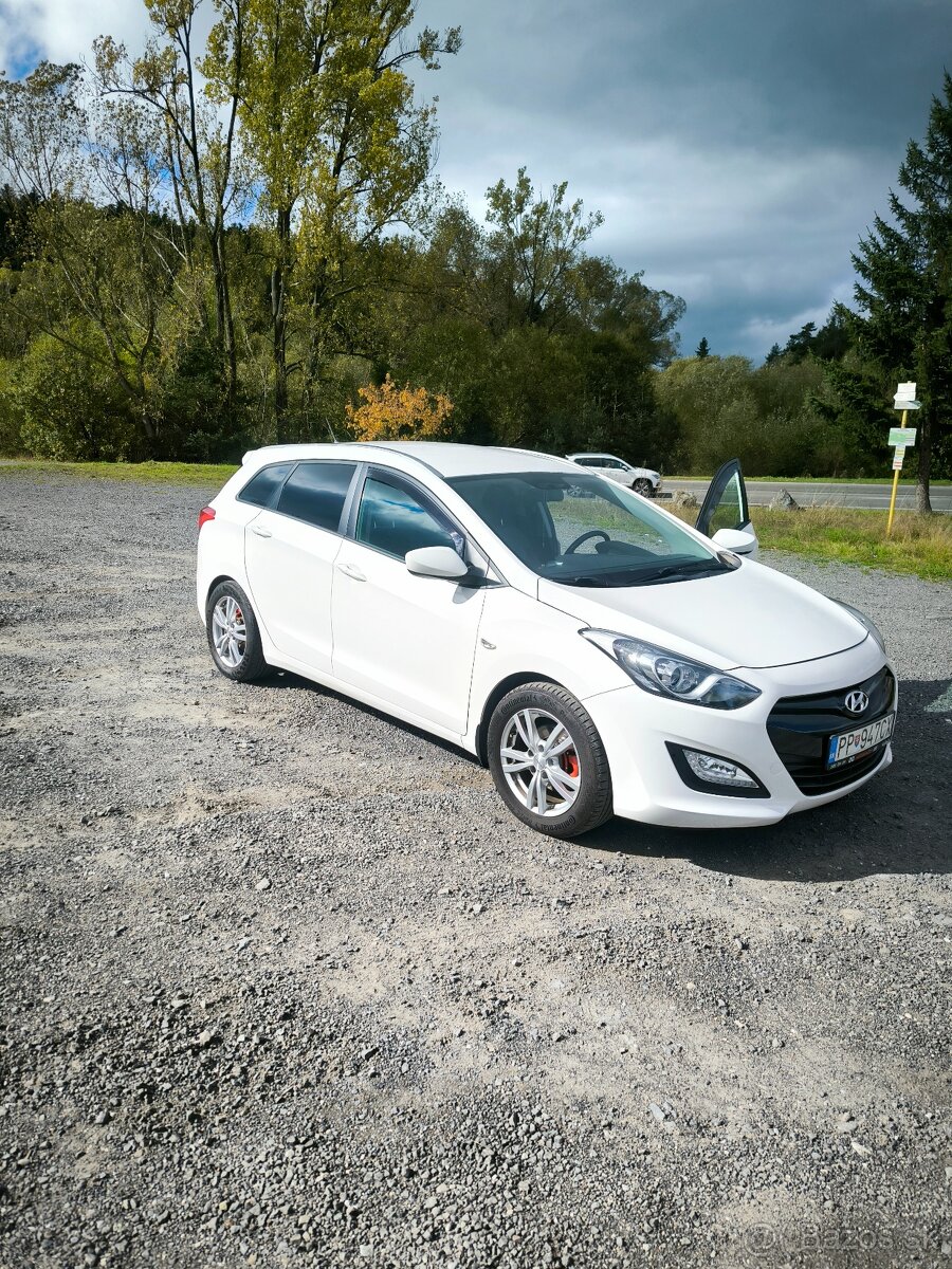 Hyundai i30 CW (Combi), 1.6 MPI (88kW/120koni)