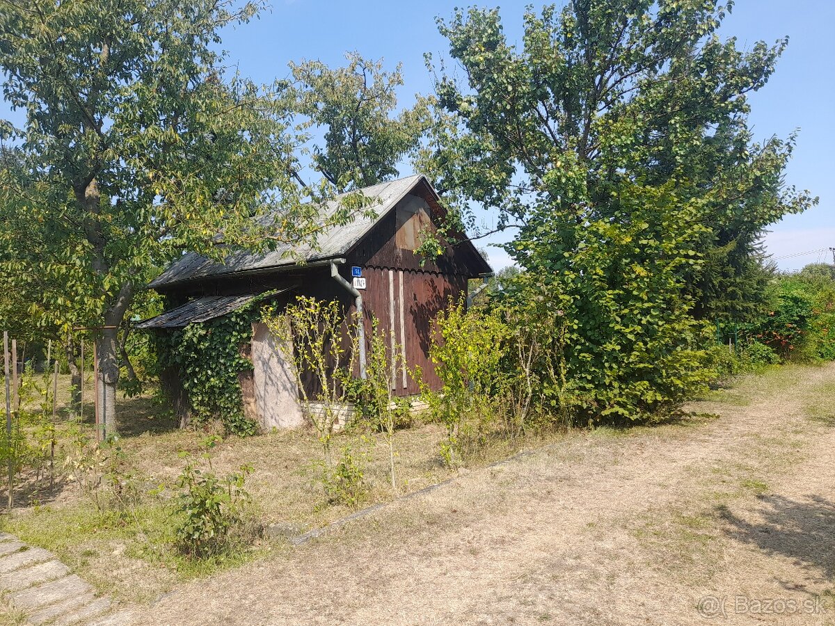 Predám záhradu s chatkou