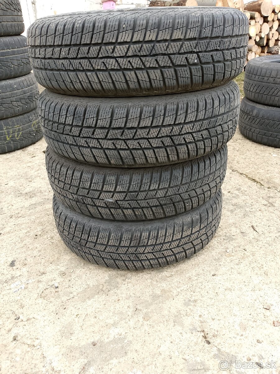 Predám Zimné Pneumatiky 165/70R14 Barum