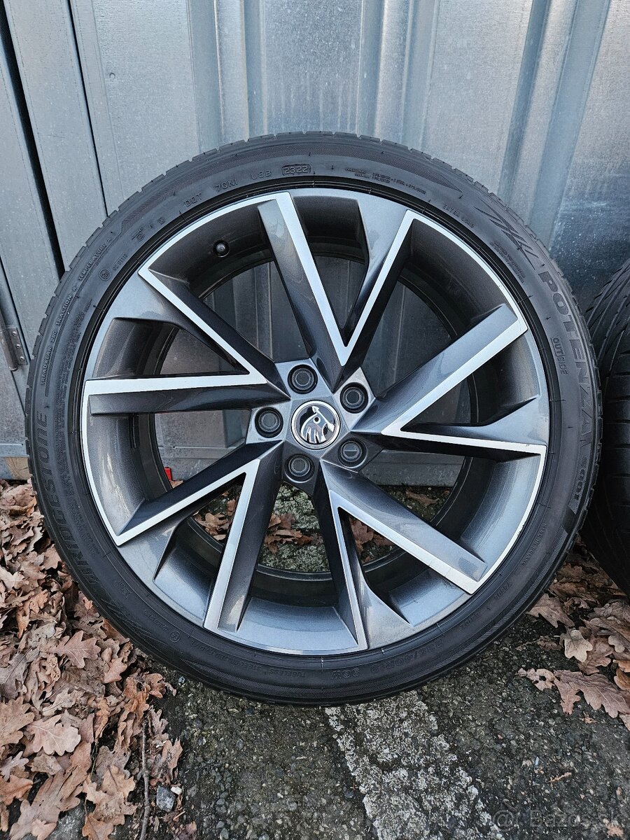 Letní alu kola Vega 19" Škoda Superb 235/40 R19