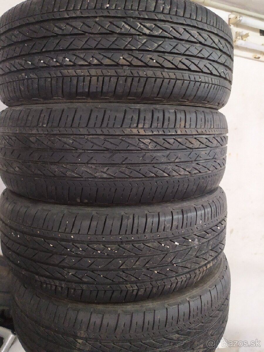 Predám letné pneumatiky Bridgestone 215/60R17 96H