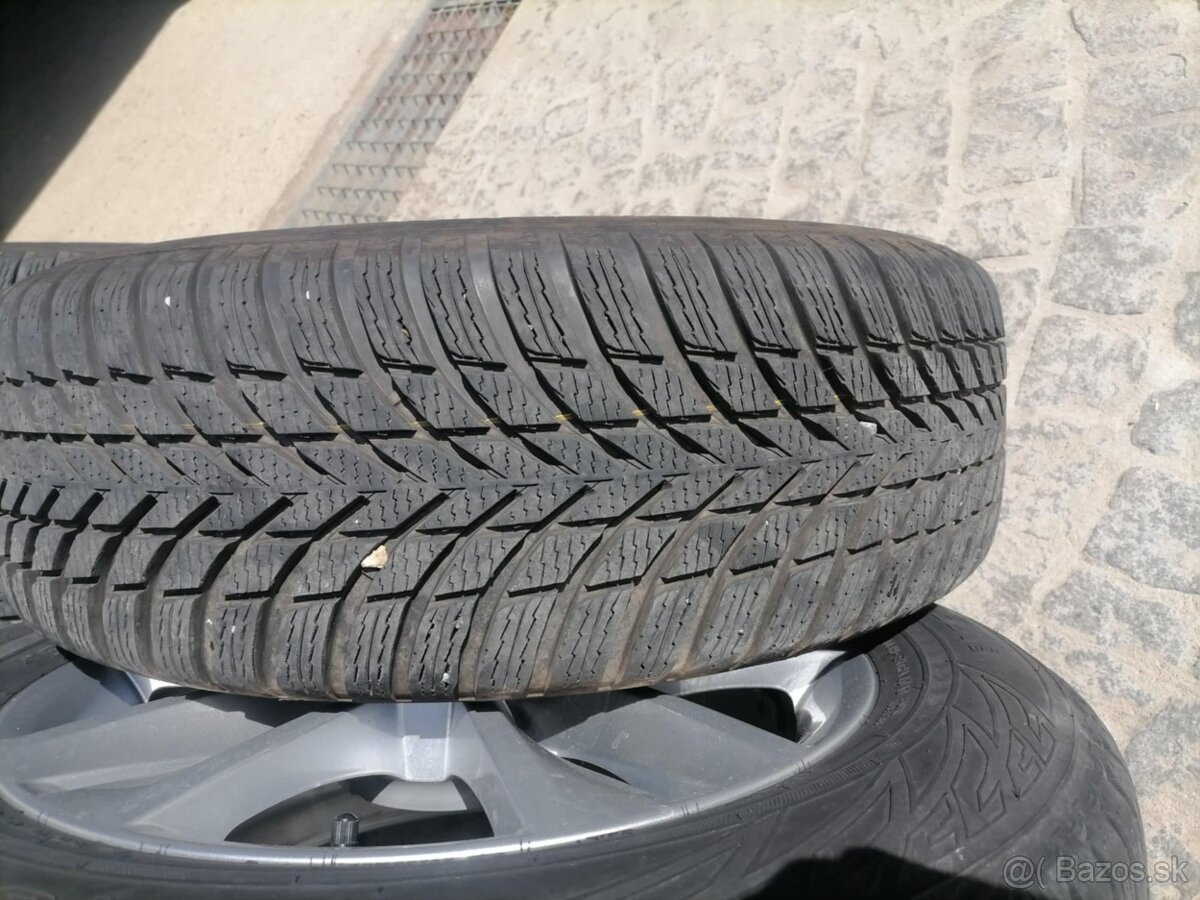 215/65 R17