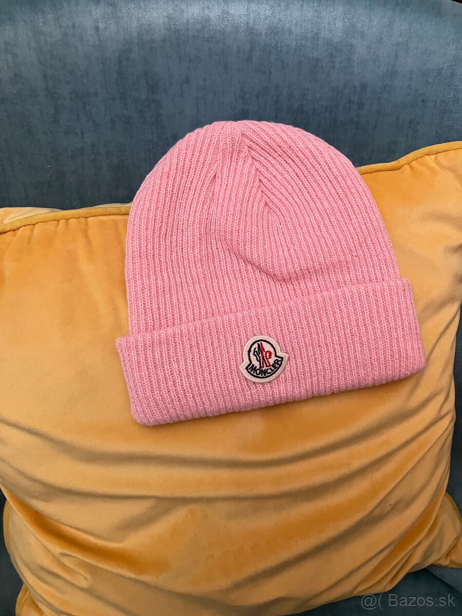 Moncler čiapka pink .