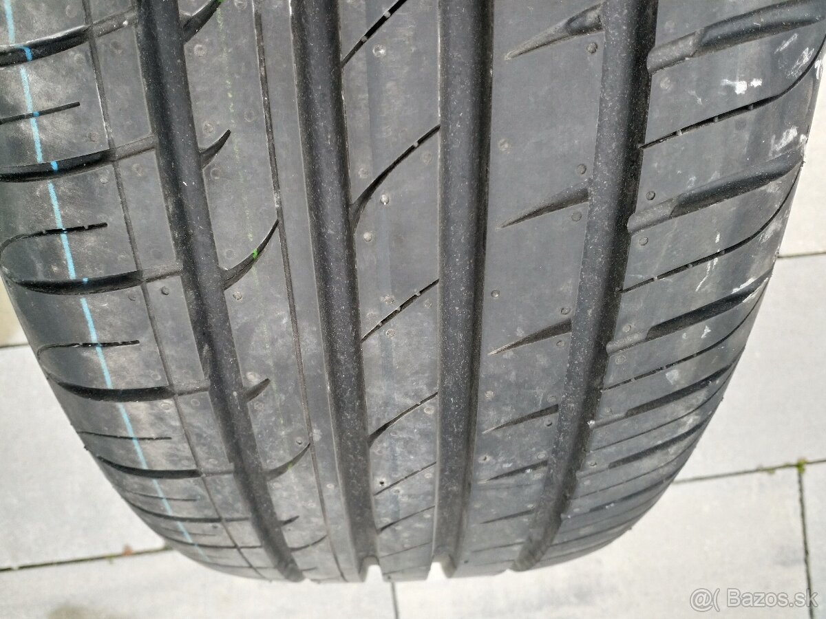 215/55 R17 Hankook letná