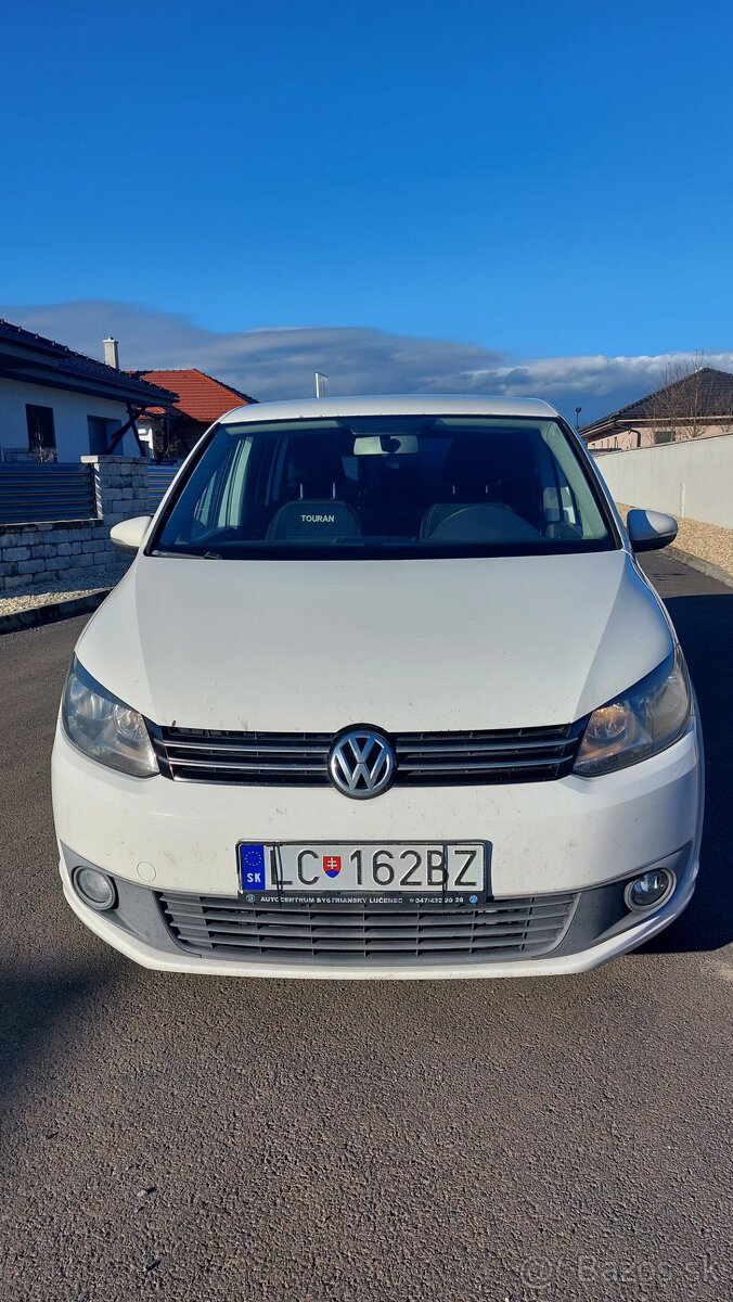 Predam Volkswagen Touran 1.6 tdi - 2011