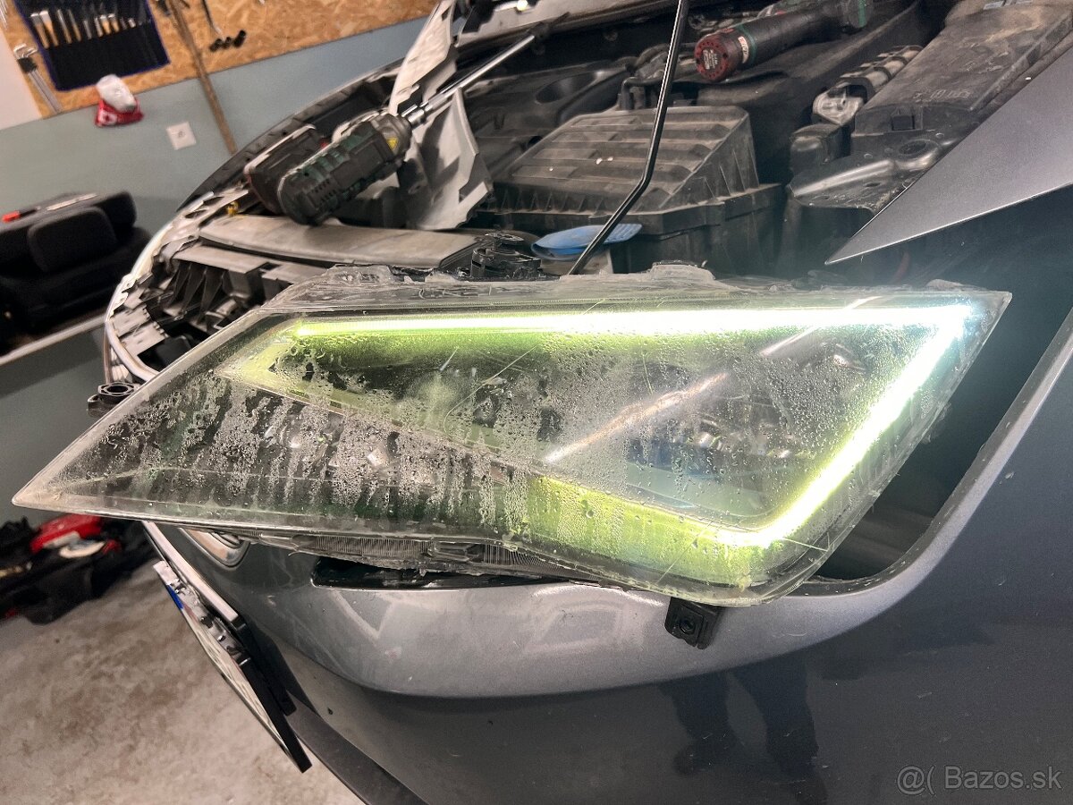 FULL LED Svetlo SEAT LEON III - zateká ale FUNKČNE