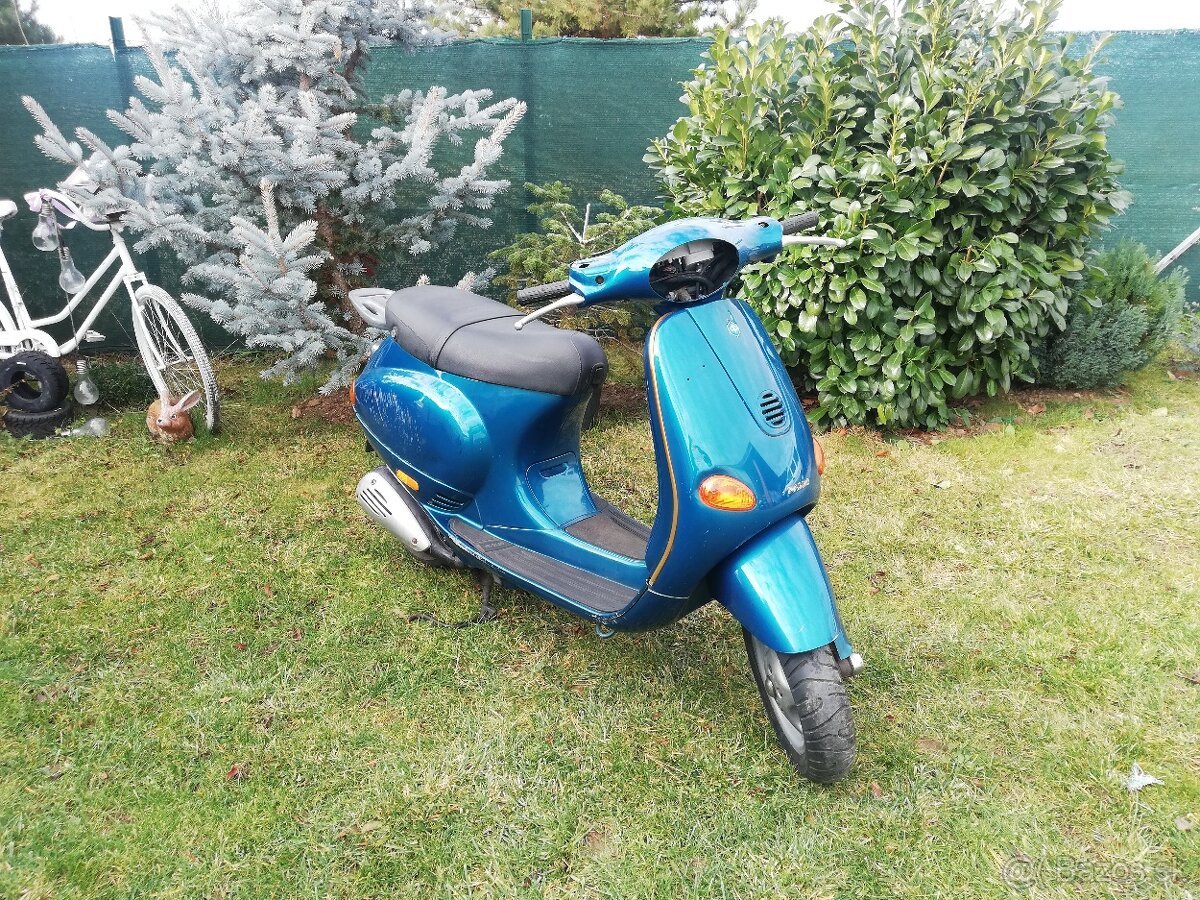 VESPA ET4 125