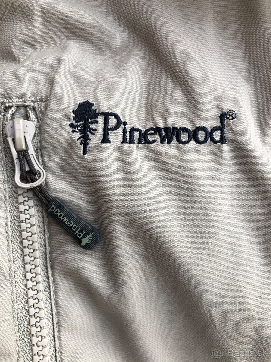 Pinewood vesta veľkosť M