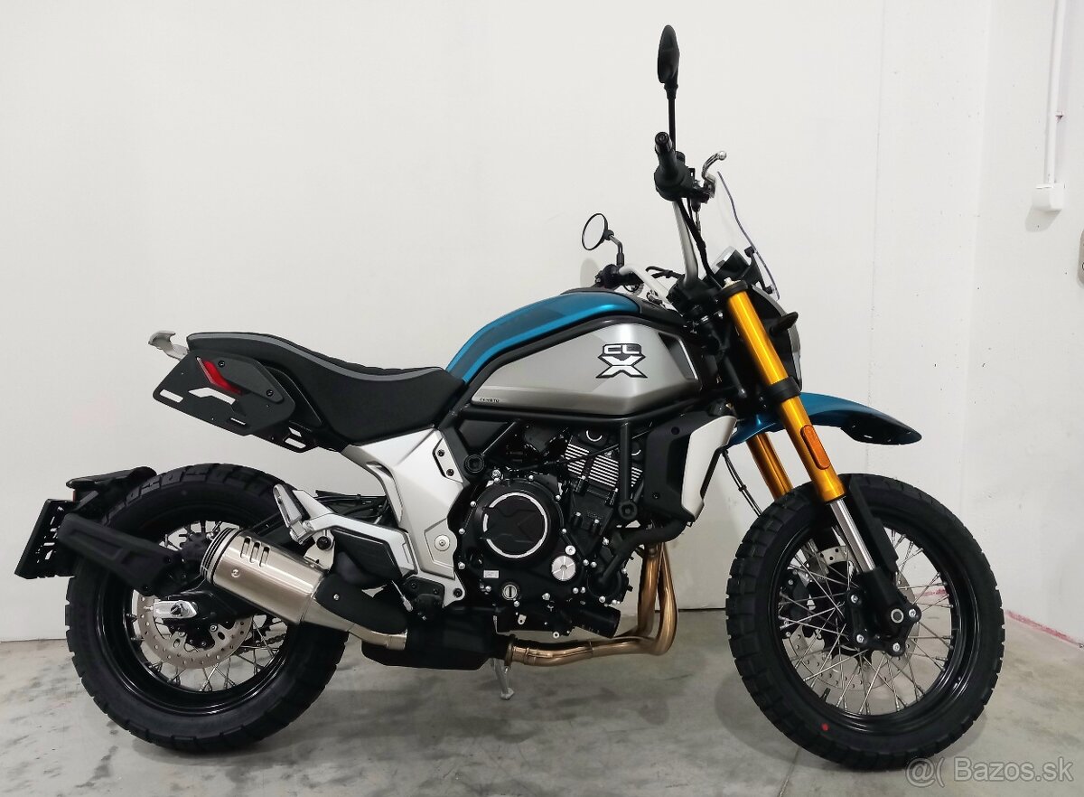 CF MOTO 700CL-X Adventure modrá