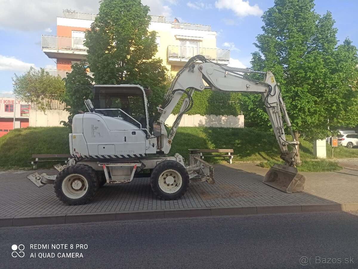 Kolove rypadlo Komatsu PW98-8 rv2011 CAT Terex Volvo JCB