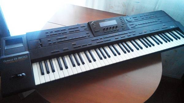 Roland-G 800