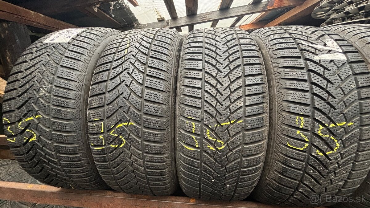 215/55R17 Semperit