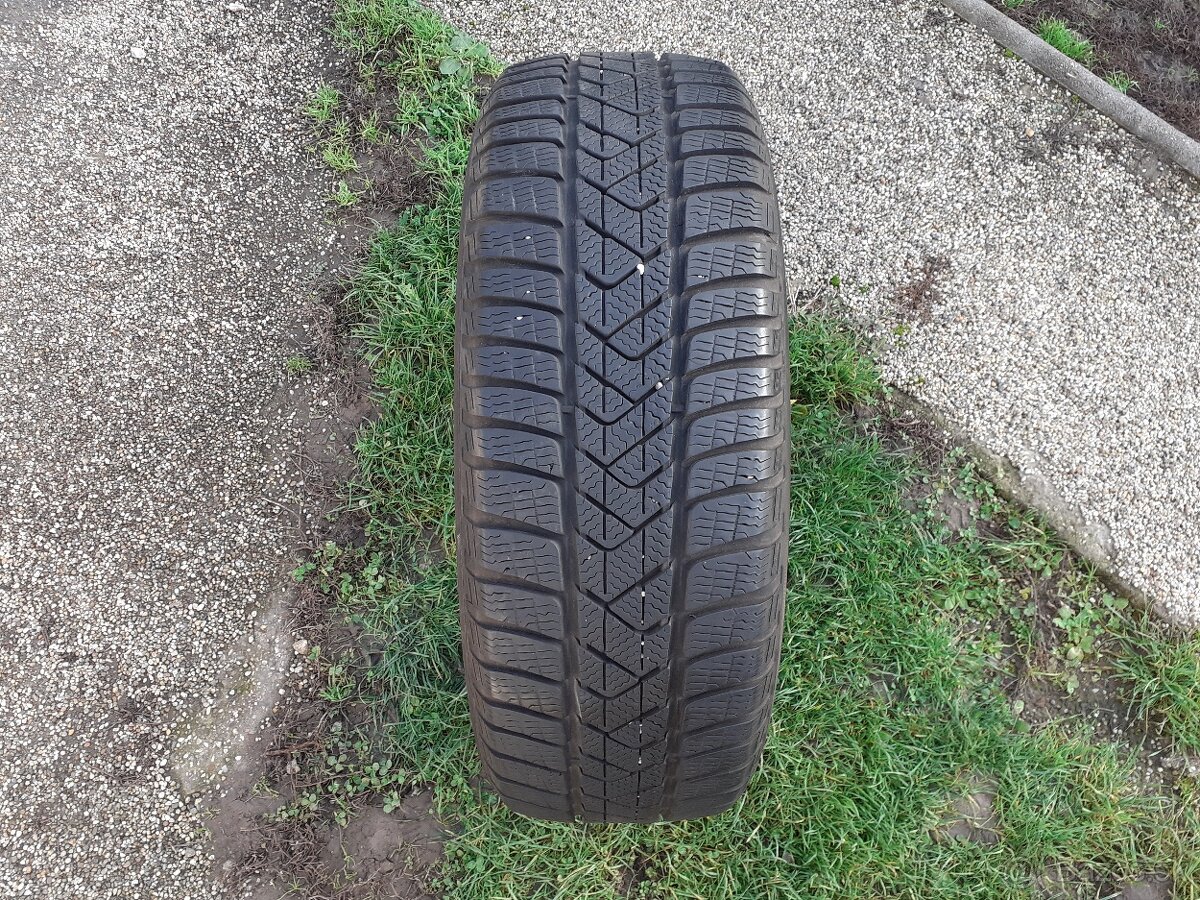 215/60 r16 Pirelli, zimné, 4ks, 7,5mm