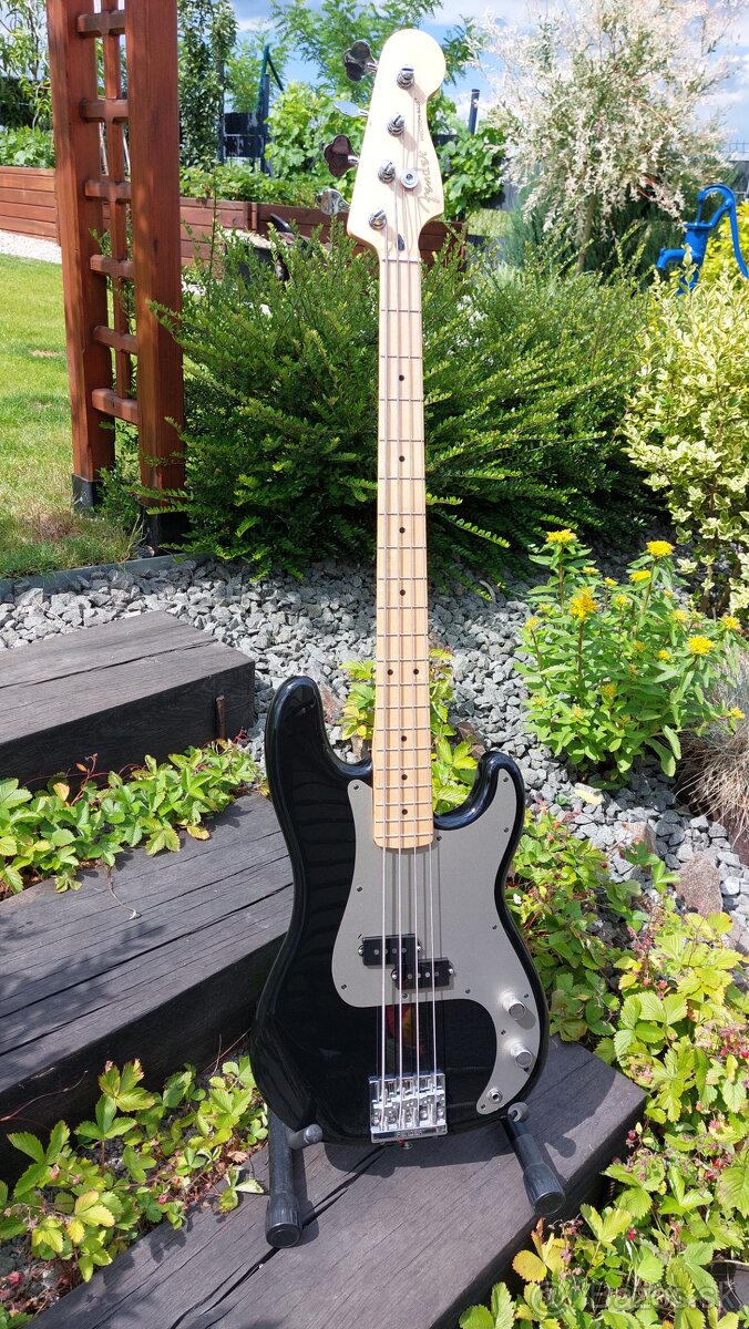 Basgitara Fender Precision Bass