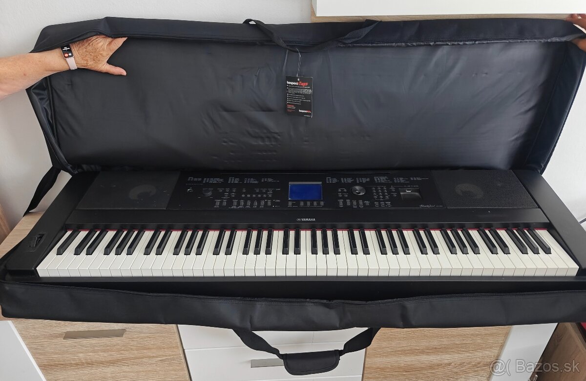 Piano YAMAHA DGX-660 B