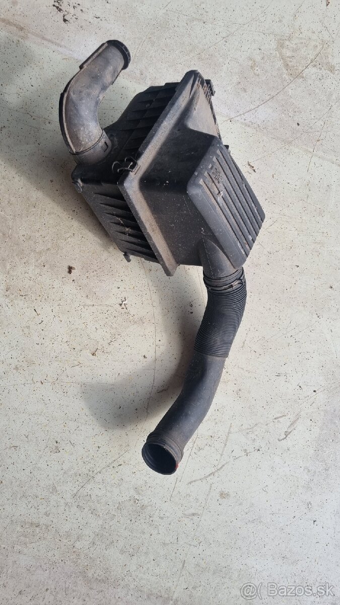 Vzduchovy filter filterbox VW Golf 3