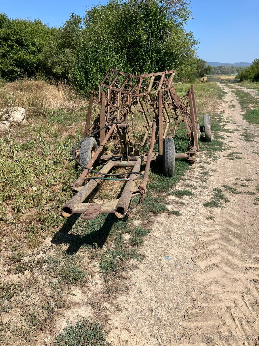 Brány skladacie za traktor