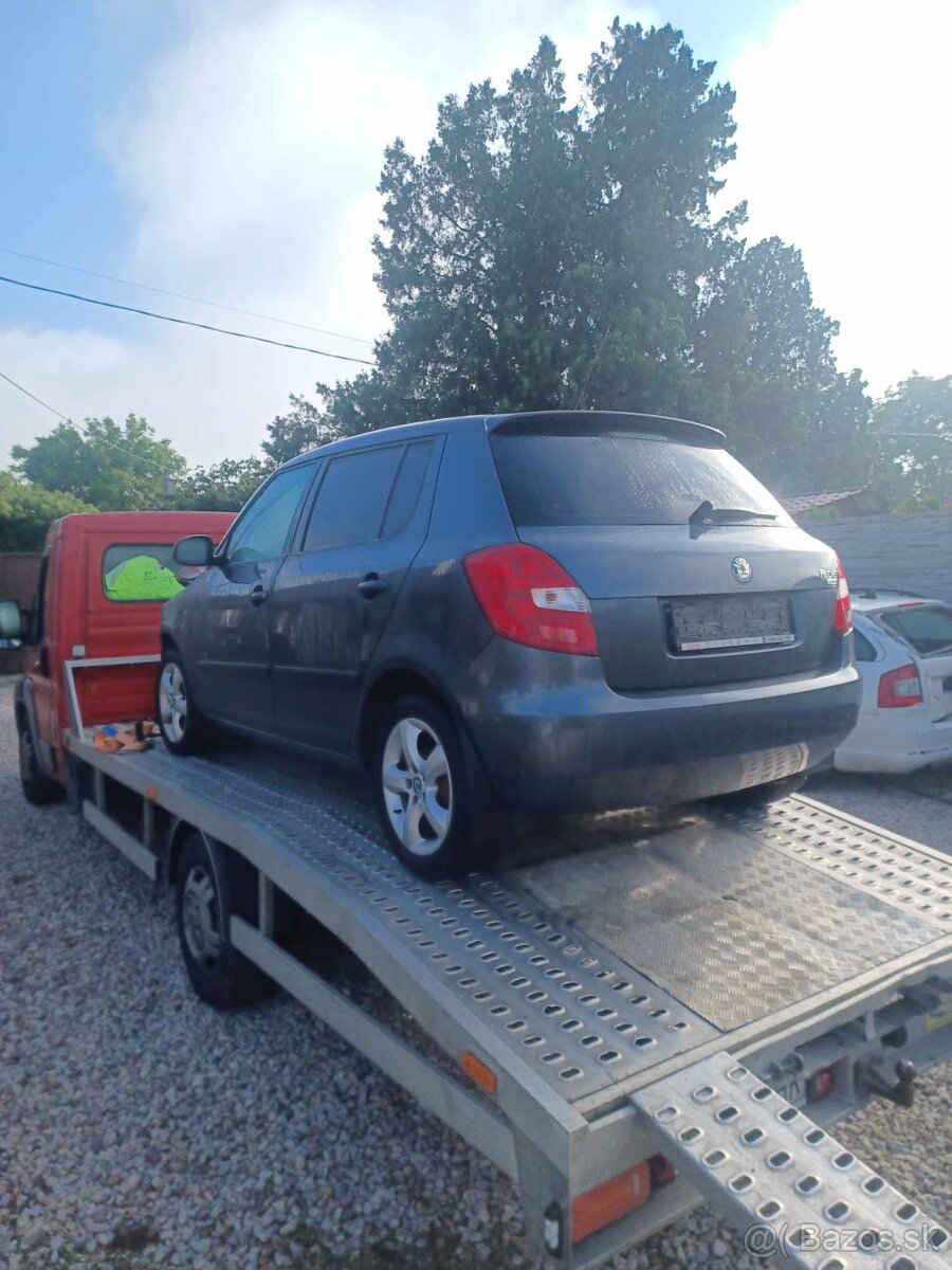 Rozpredam škoda Fabia II 1.2TSI 63kw CBZA 2010