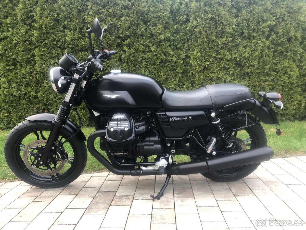 Moto Guzzi V7 III Stone