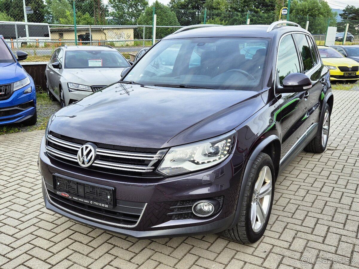 VW Tiguan DSG 4x4 Lounge XENON NAVI VYHŘ.SEDAČKY TAŽNÉ