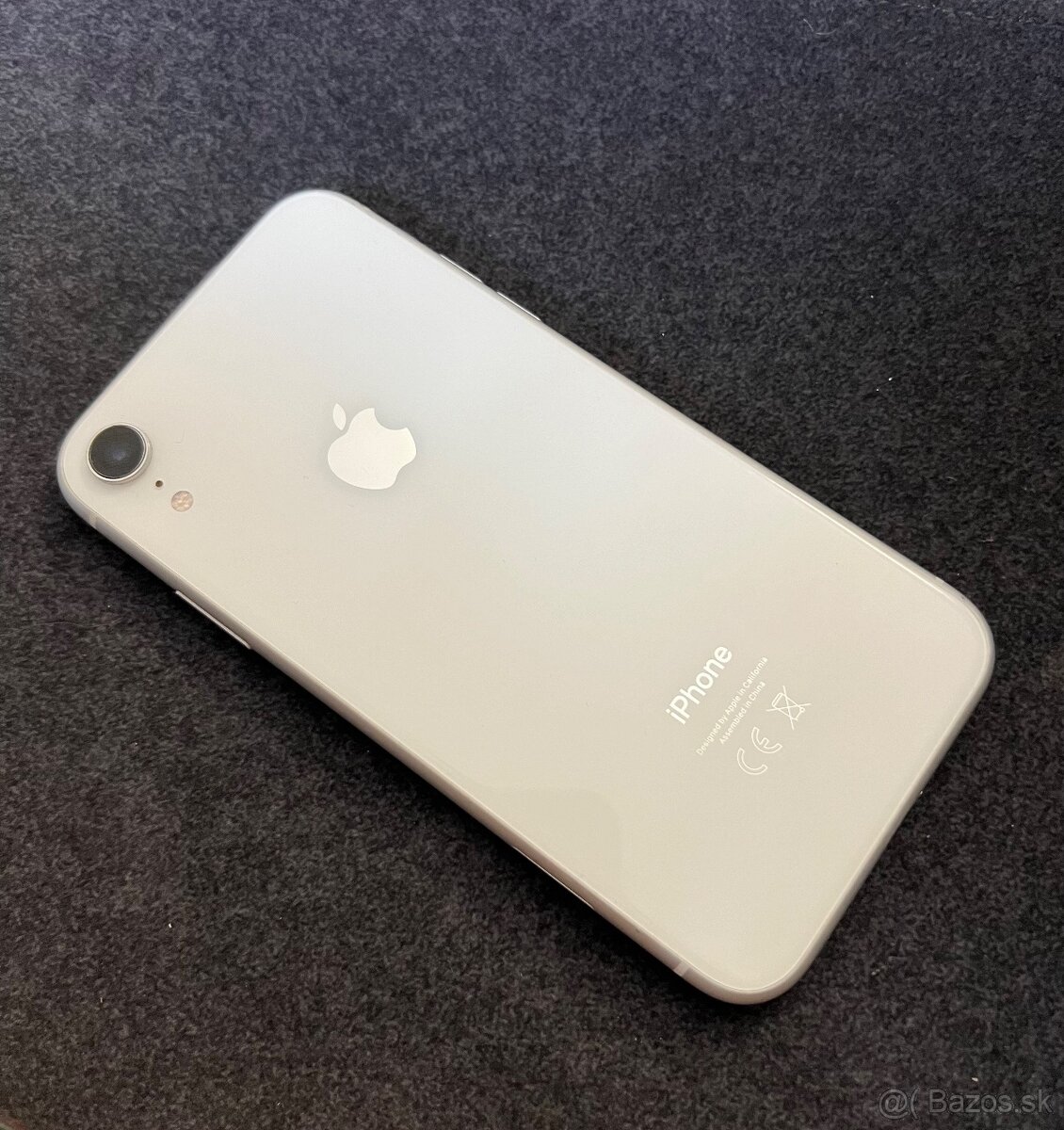 iPhone XR 64GB white