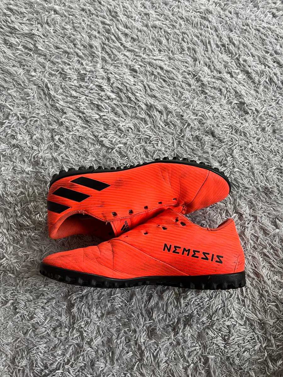 Predám adidas turfy veľkosť 41 1/3