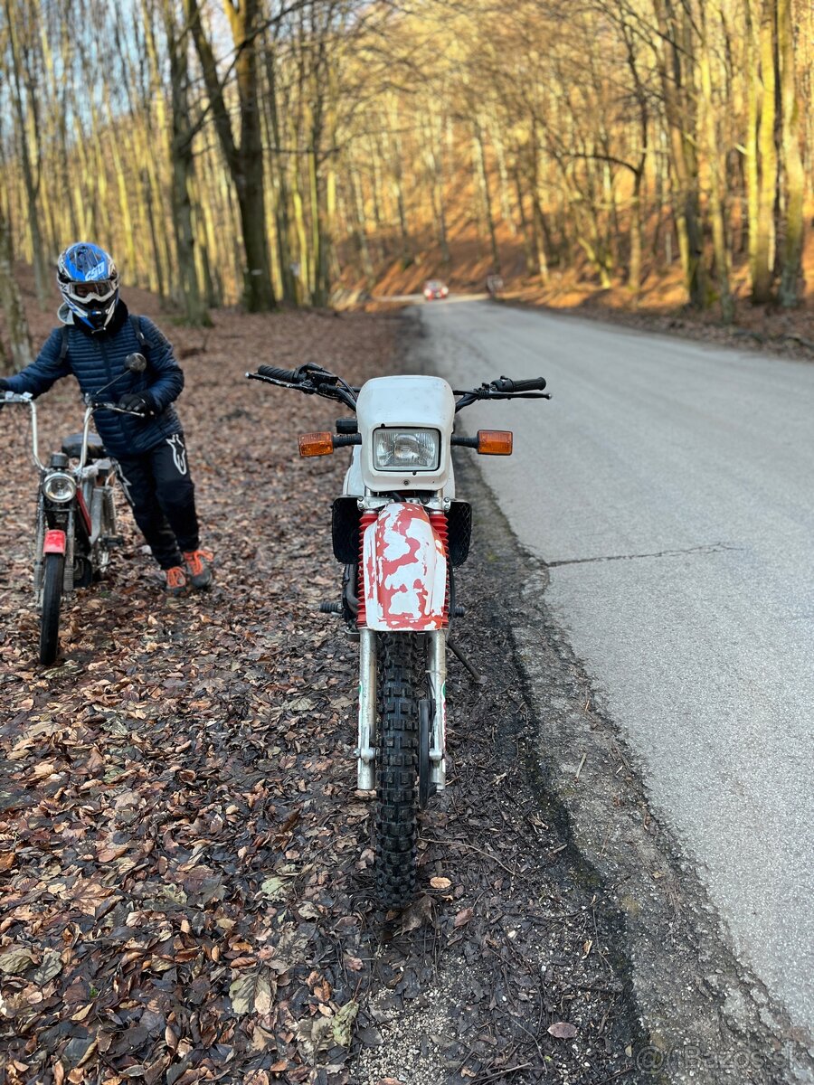 Yamaha xt 350 (Pokazena)