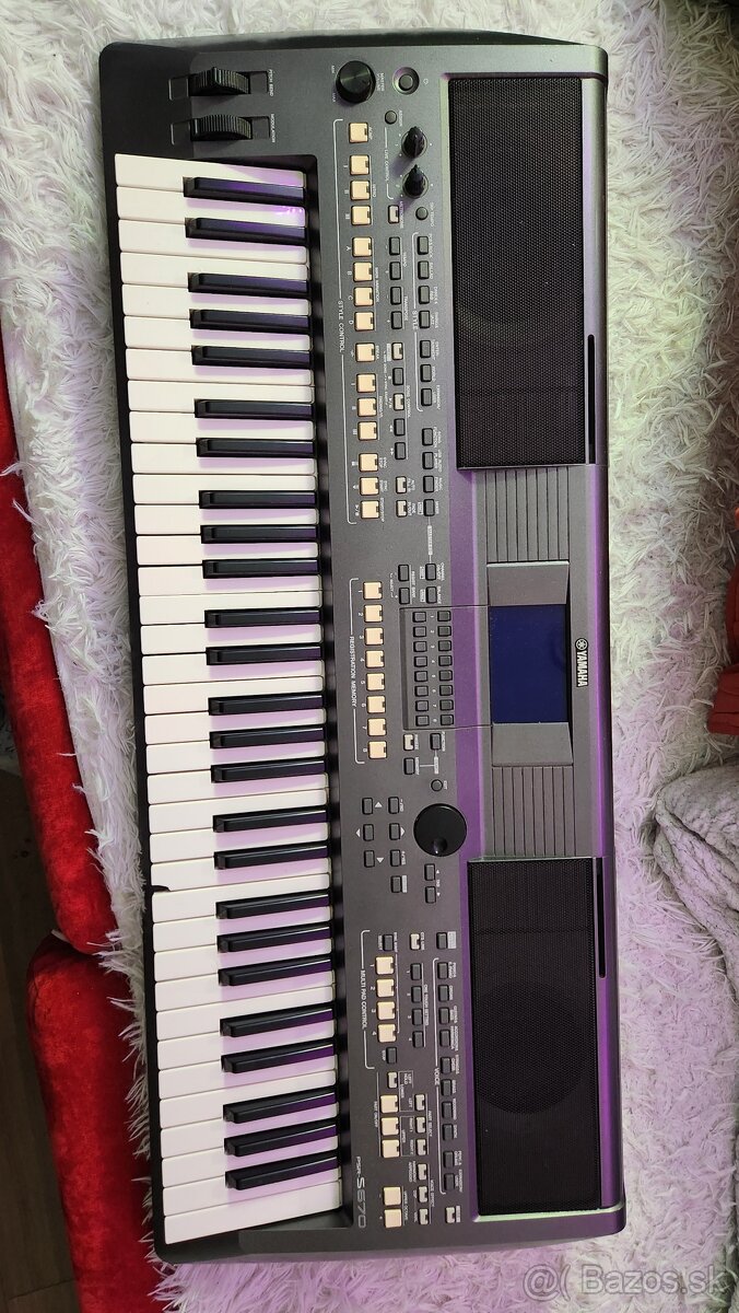 Yamaha psr s670