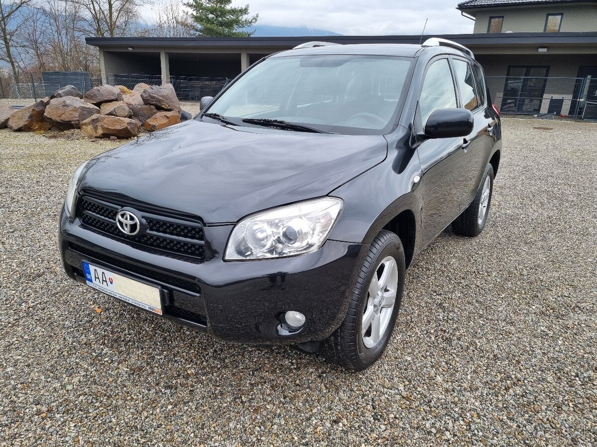 TOYOTA RAV4 2,2D-4D 100kW  4x4