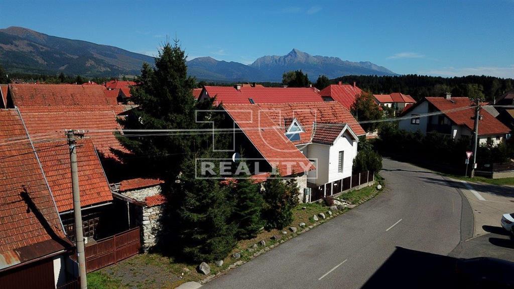 NA PREDAJ VEĽMI ZAUJÍMAVÝ VIDIECKY DOMČEK NA LIPTOVE - V...